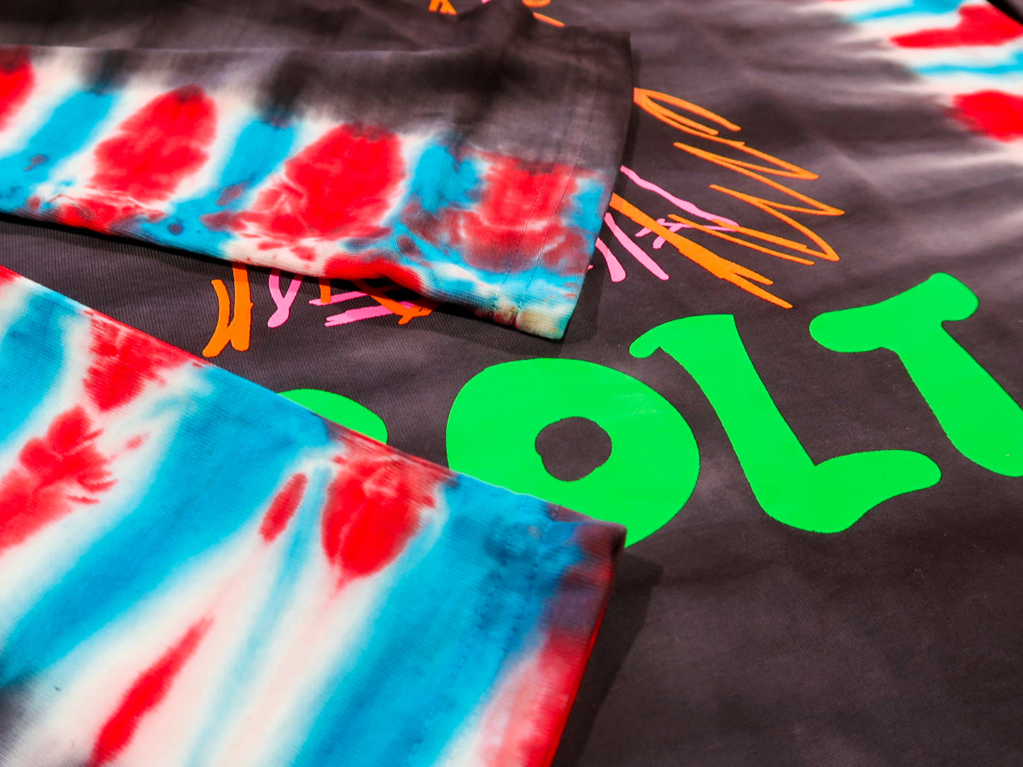 Love edition Tie Dye longsleeve black
