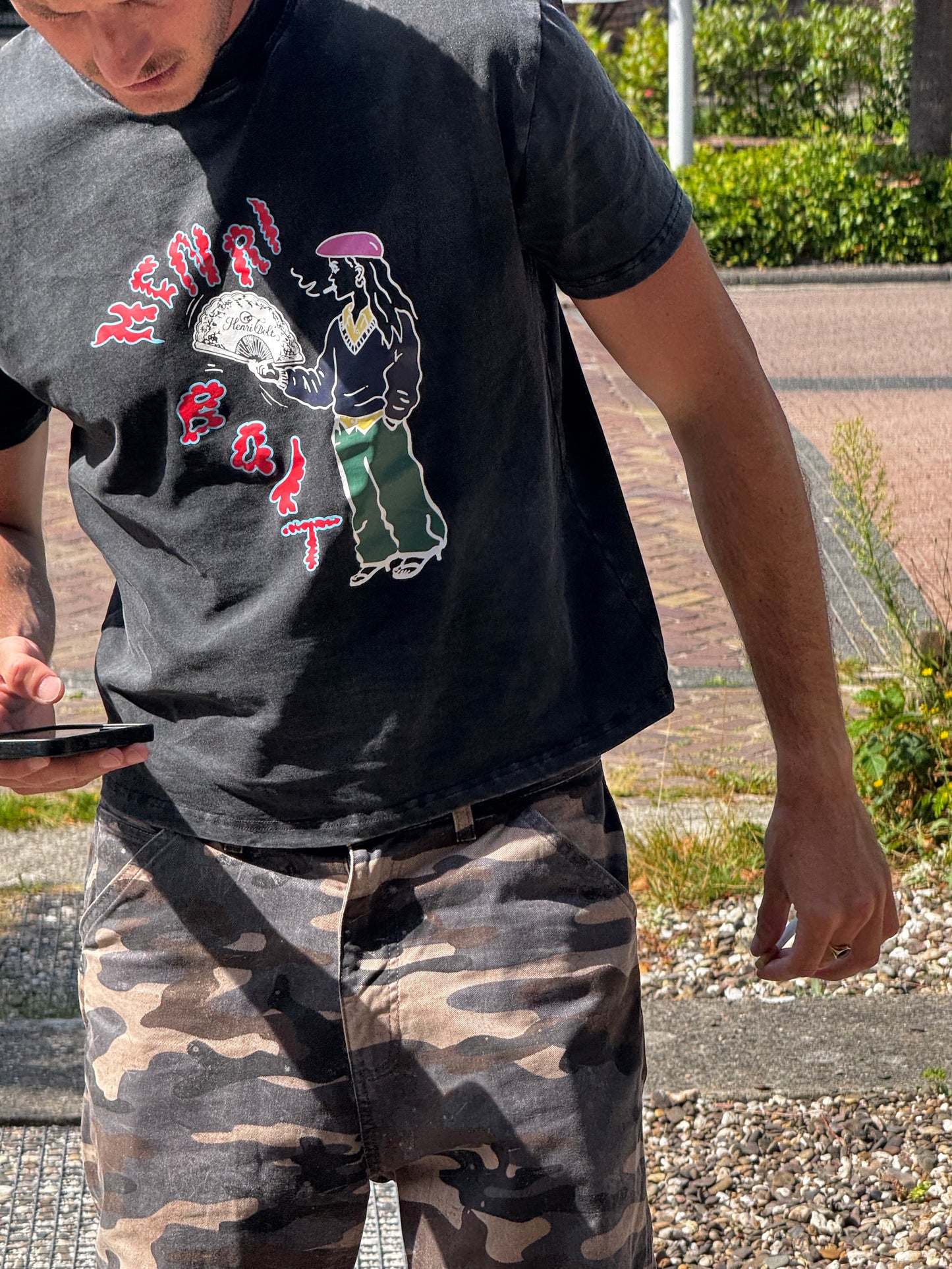 Black washed tee