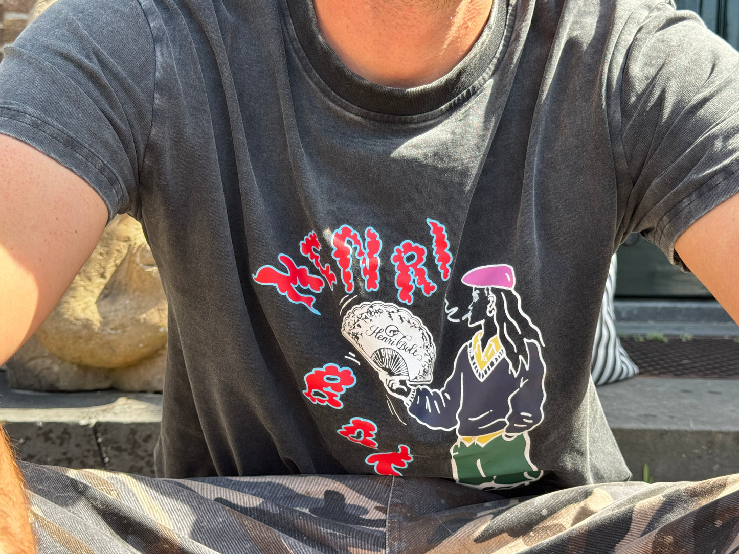 Black washed tee